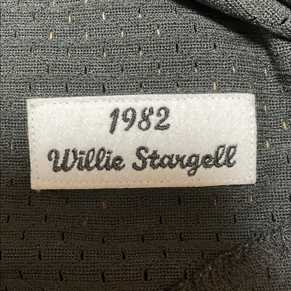 Mitchell & Ness Stargell #8 Pittsburg Pirates Baseball Jersey Black Size L (44) - Picture 9 of 11